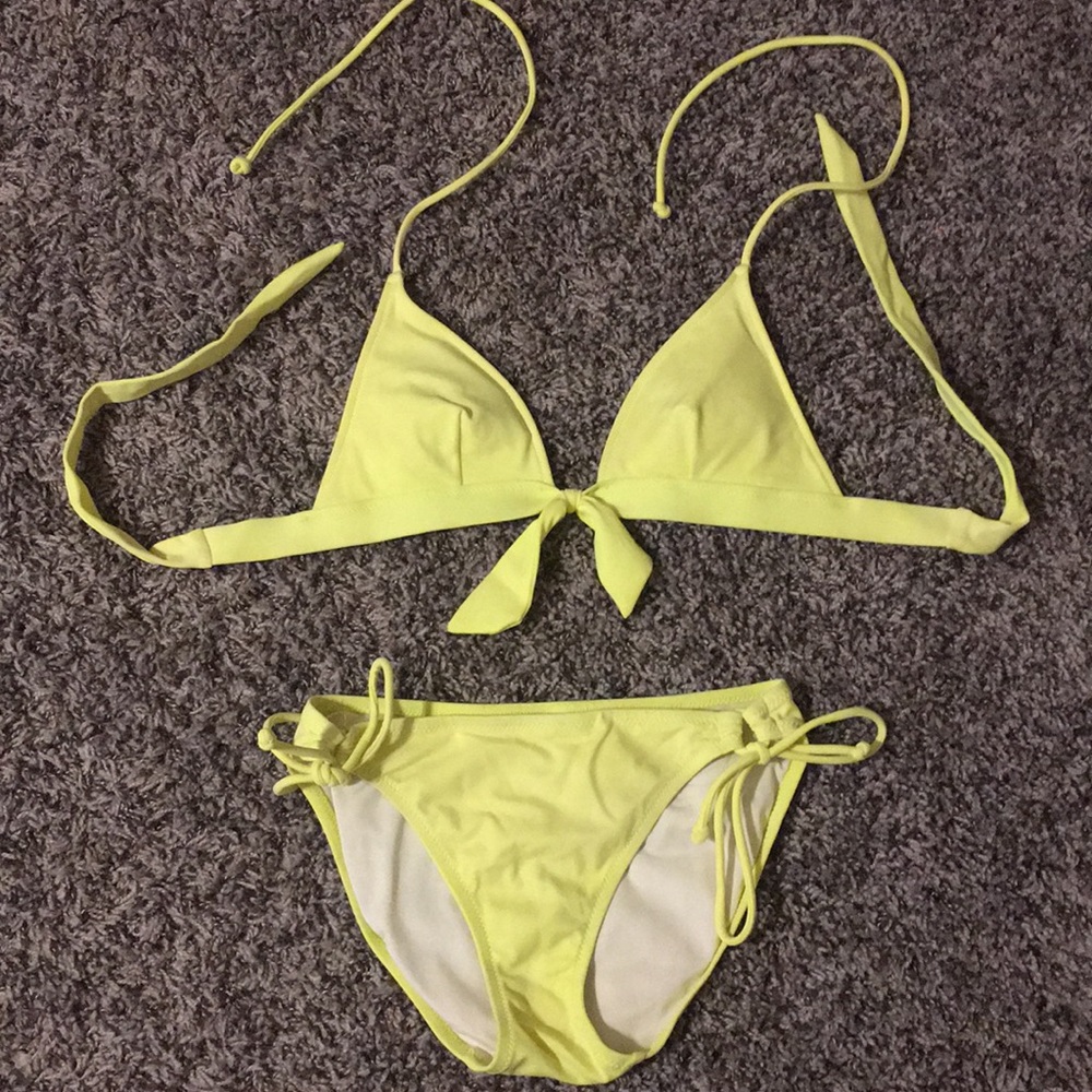 VS bikini
